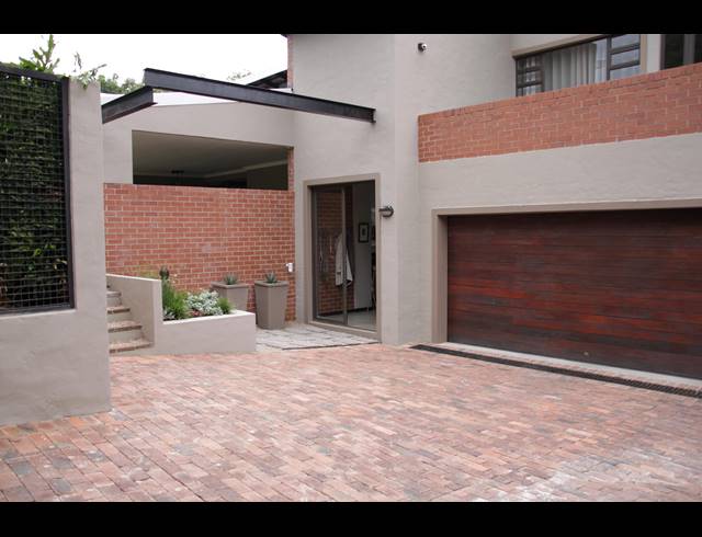 4 BEDROOM HOUSE TO LET IN PARKMORE